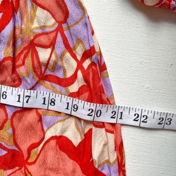 OLIVACEOUS LILAC BLOOMS MIDI DRESS - Picture 12 of 16